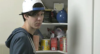 Imagen de  Rose talking to Daniel in the kitchen 